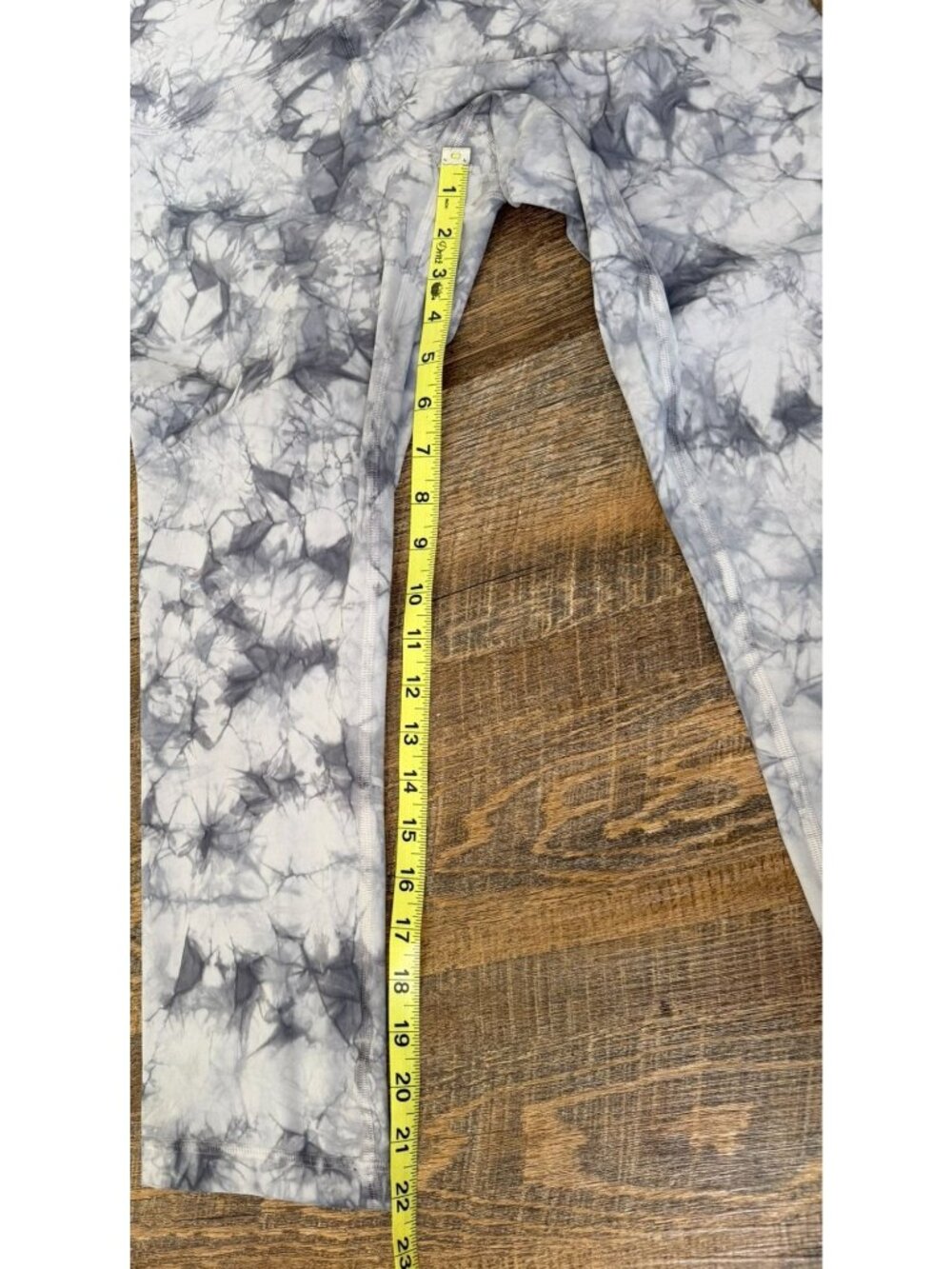 Lululemon Leggings Size 8 Gray White Marble - Picture 8 of 9